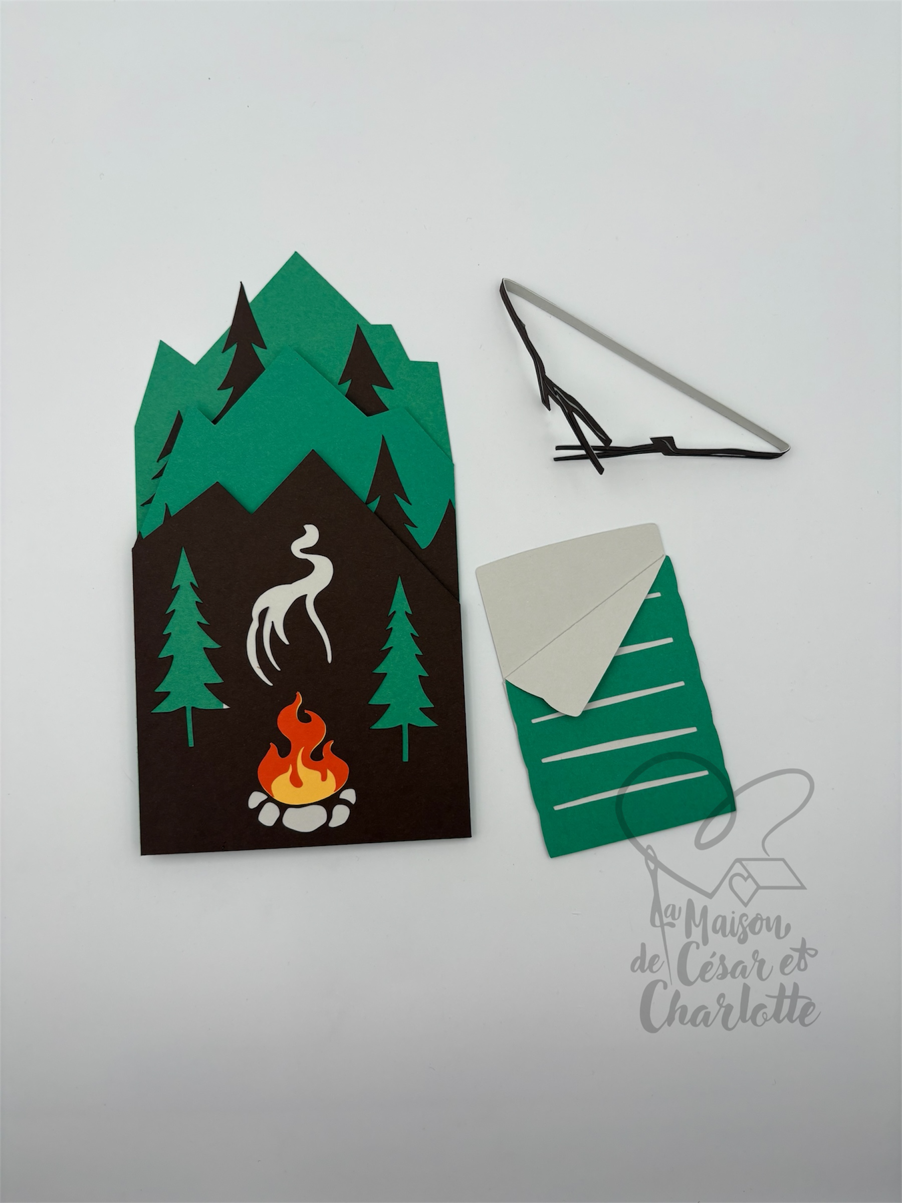 Carte montagne avec sac de couchage