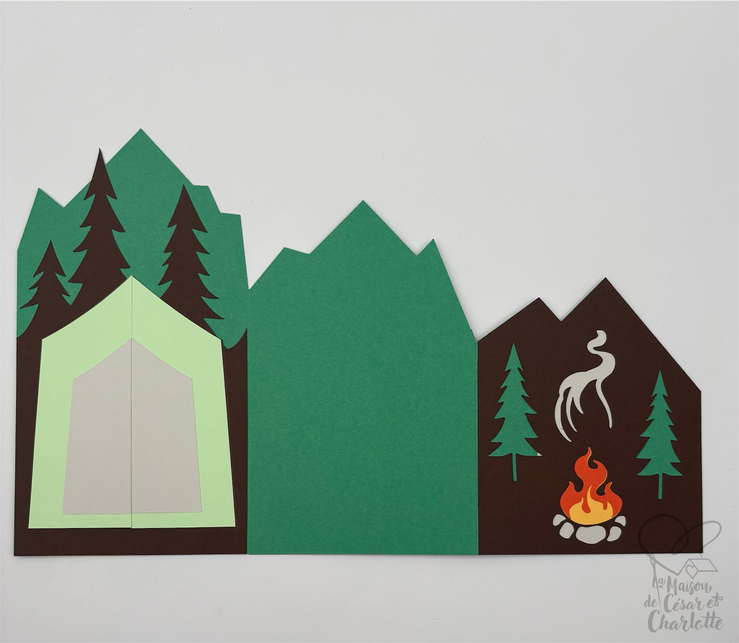 Carte montagne avec sac de couchage