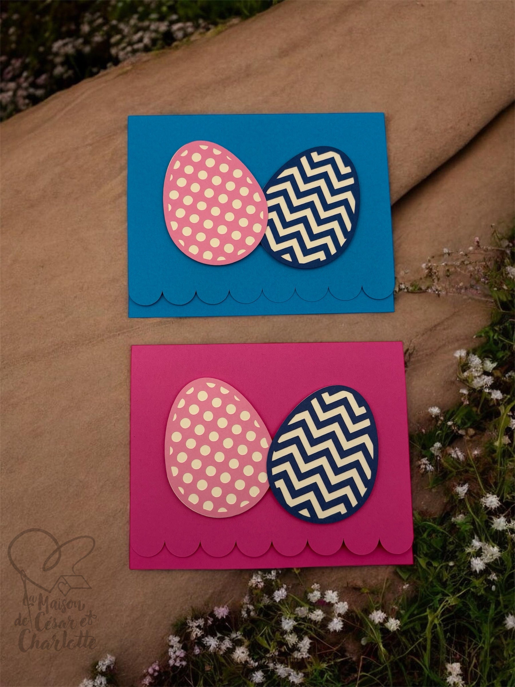 Carte de Pâques artisanale au design graphique et coloré, mettant en scène deux œufs décorés