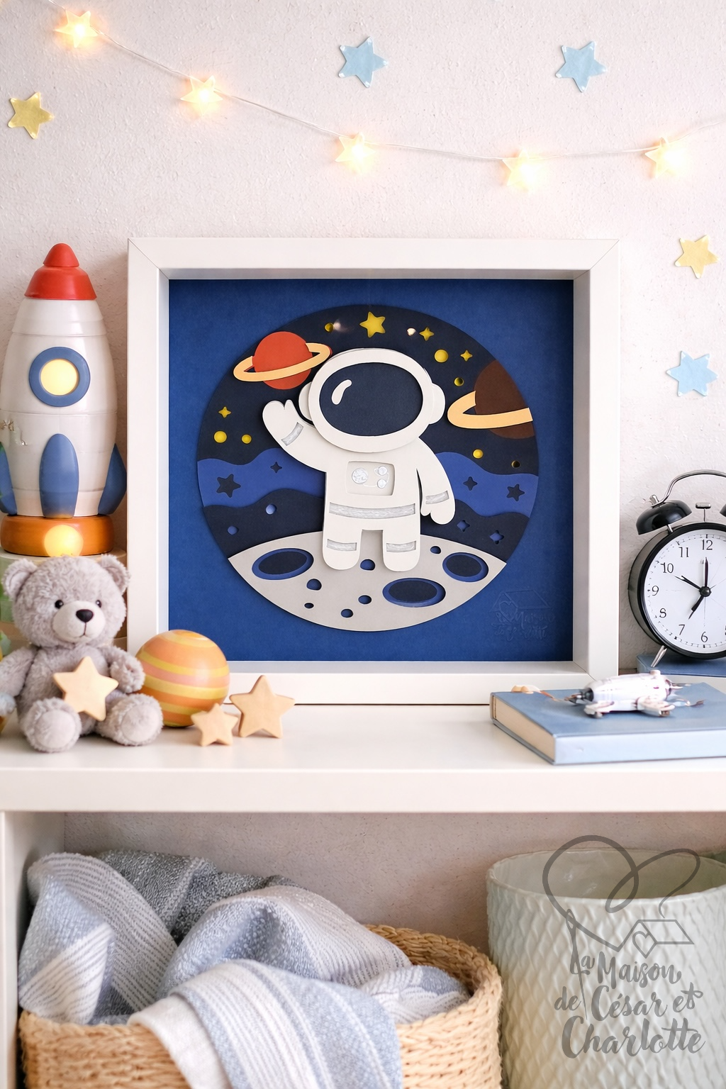 Cadre Décoratif 3D "Petit Astronaute" - Tableau en Relief Fait Main pour Chambre d'Enfant